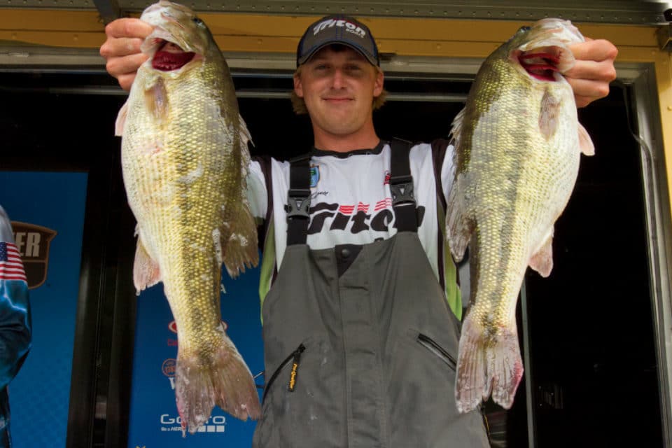 Dustin Connell Leads Bassmaster Open On Alabama River – Anglers Channel