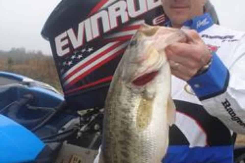 South Carolina Bass Fishing: A Two-Handed Landing – Anglers Channel