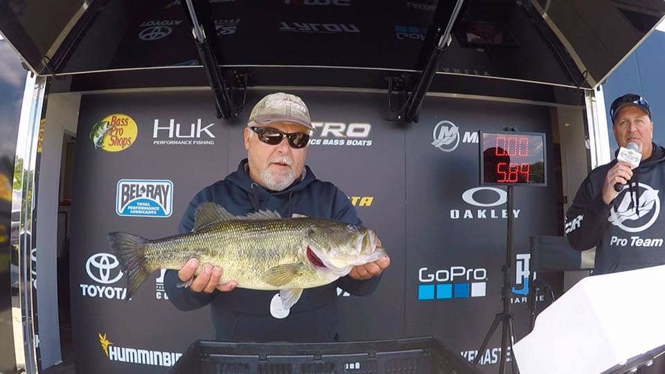 Bucky Helms Holds on with a  Largemouth to Win the Lake Norman Big Bass  Tour Event!! – Anglers Channel