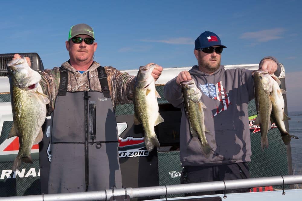 LOWELL BENNETT & BILLY EATON BRING IN 25.70LBS WITH BIG BASS ON ...