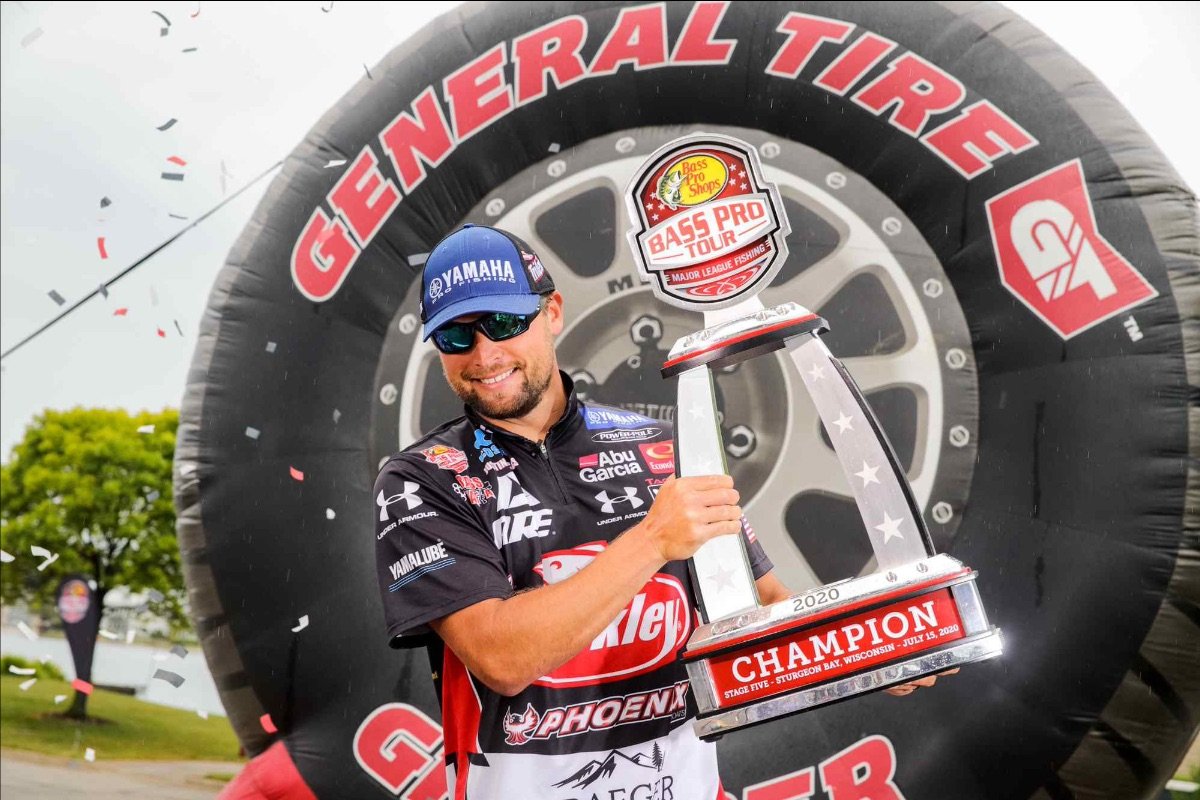 Lucas Lands 100 Pounds to Win Final Stage of 2020 Bass Pro Tour