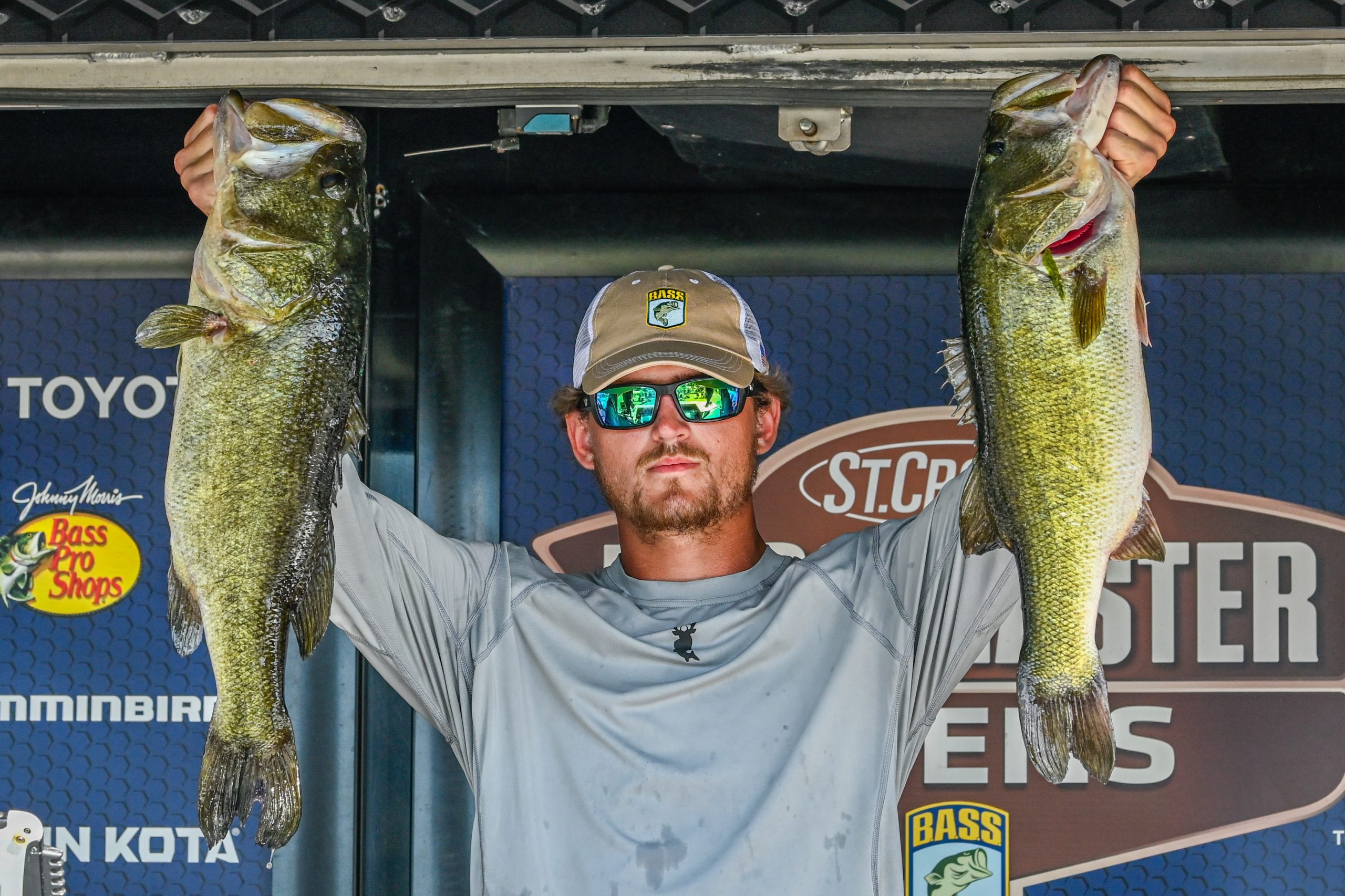 Messer adjusts and takes Bassmaster Open lead at Harris Chain of Lakes –  Anglers Channel