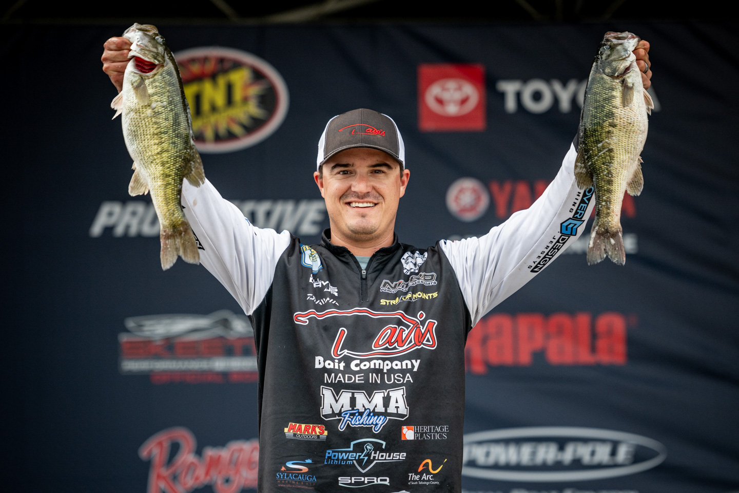 Hooks and hoops: Fishing great Jimmy Houston to conduct fishing