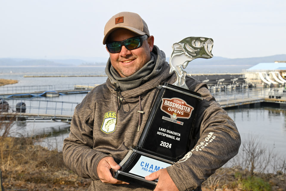 Tharp Still Leads Heading Into Final Day Of Bassmaster Central