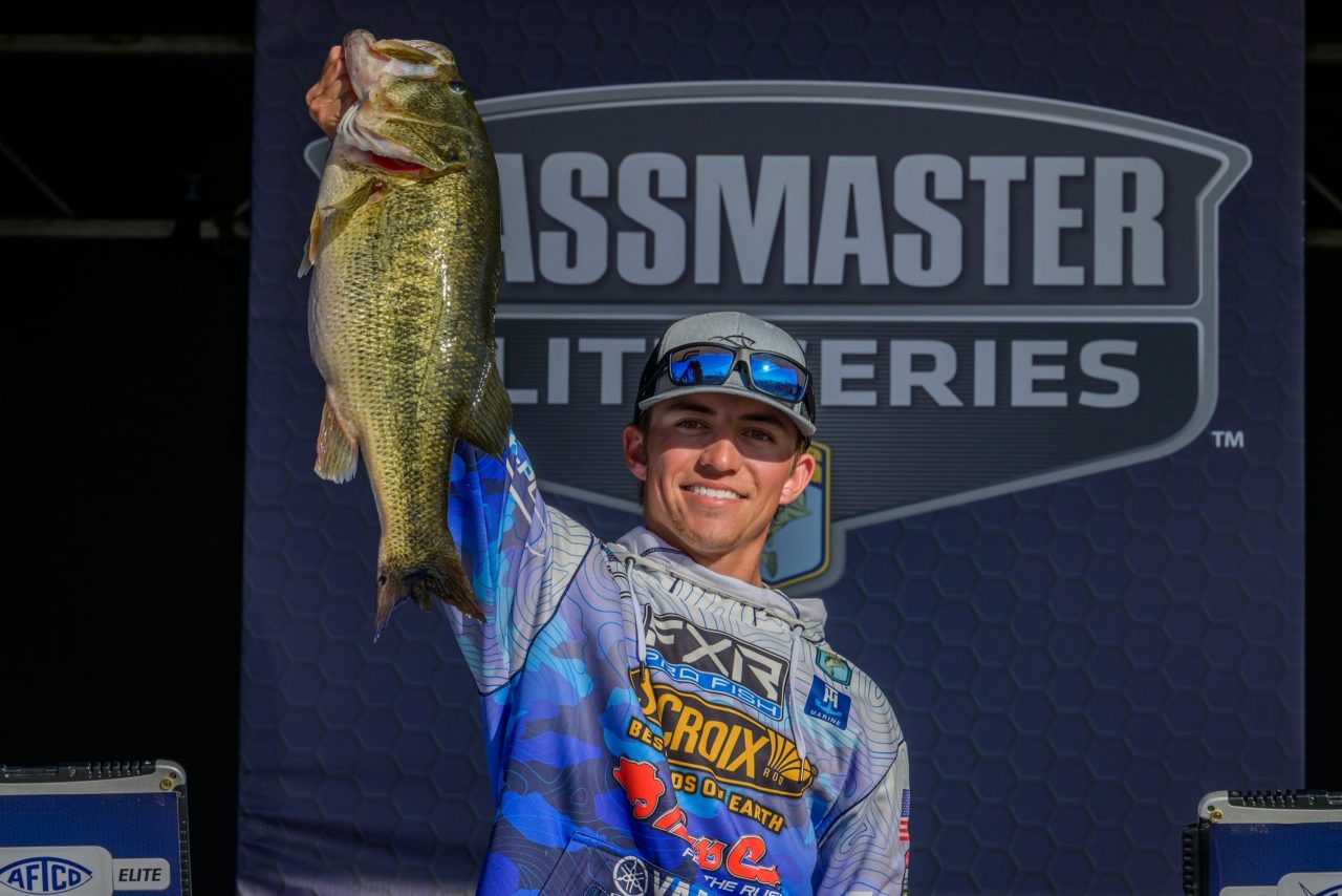 Bassmaster - Scott Martin takes the Day 1️⃣ lead at 2024 St. Croix Rods  Bassmaster Open at Lake Okeechobee presented by Seviin Reels with a total  weight of 33 pounds, 2 ounces!